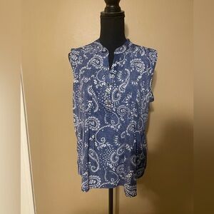 Sleeveless blouse top